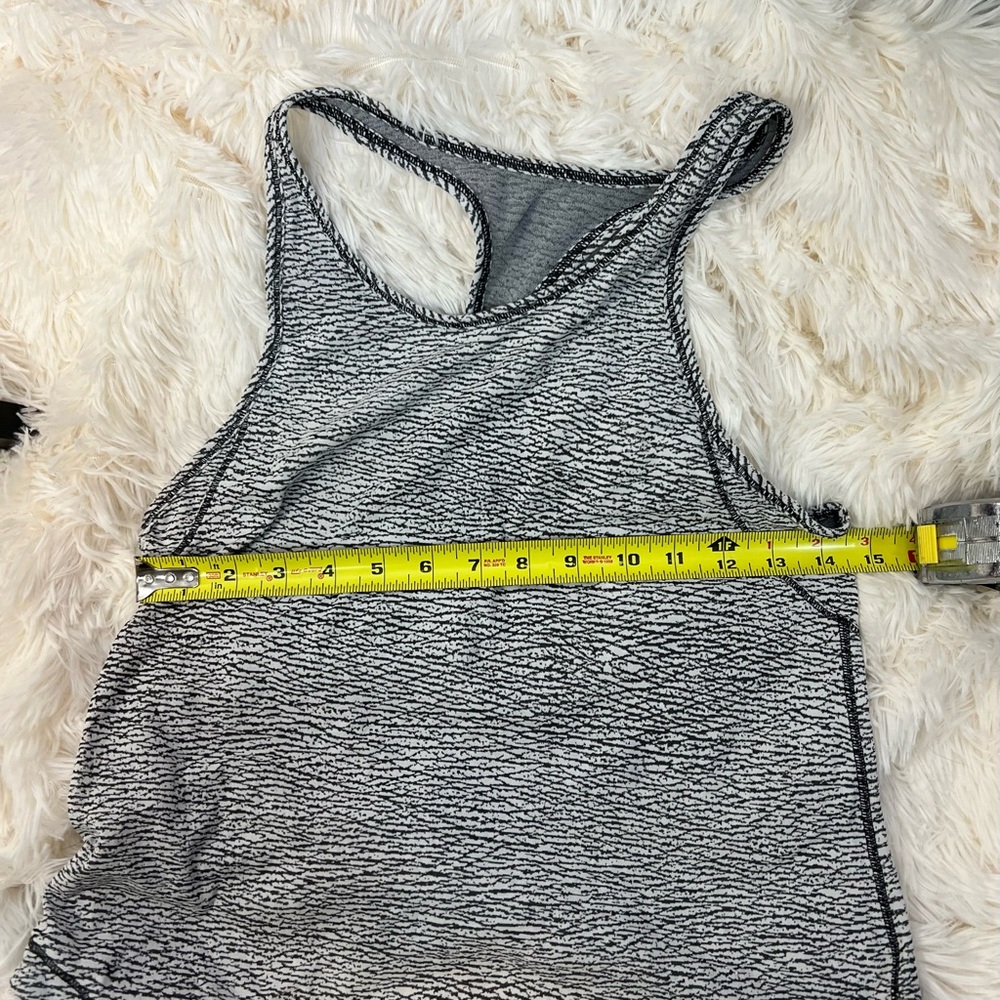 Lululemon Long Distance tank - Picture 5 of 5